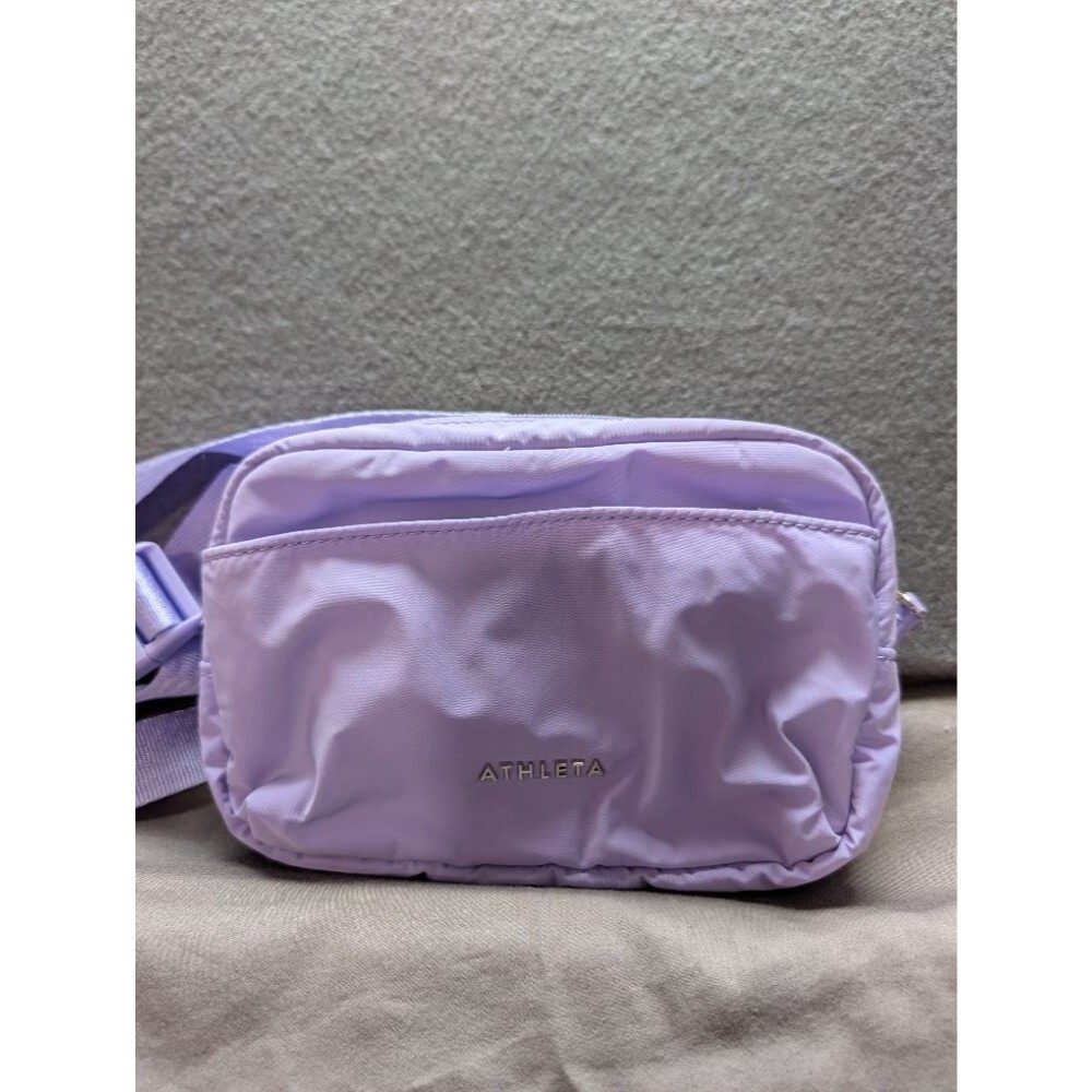 Athleta Belt Bag Fanny Pack Lavender Purple Adjustable Strap Lightweight